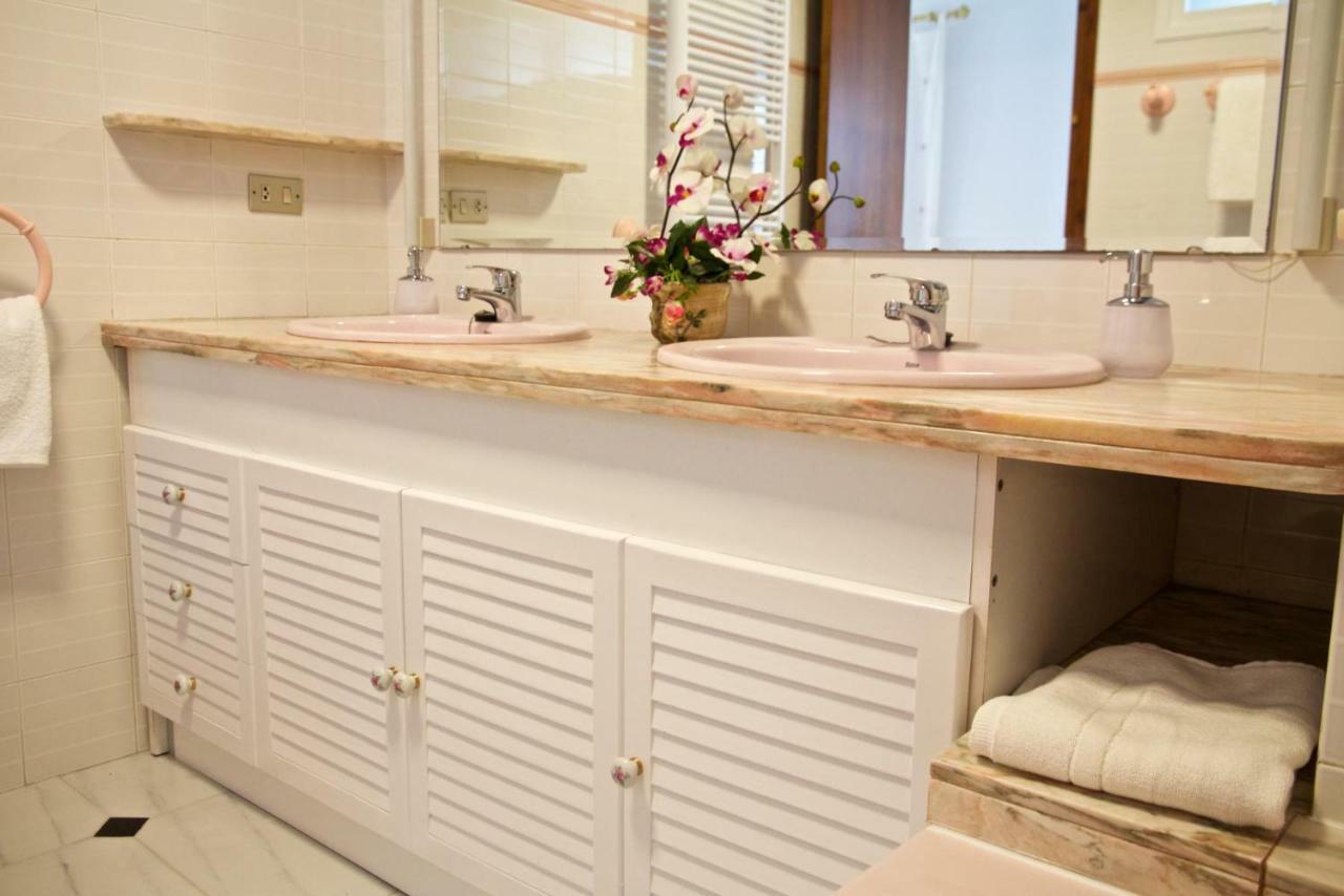 Appartamento Casa Pintor Sant Sadurní dʼAnoia Esterno foto